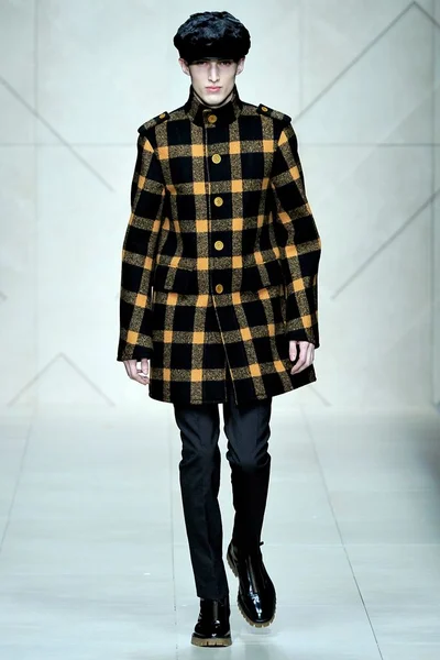 Look 2